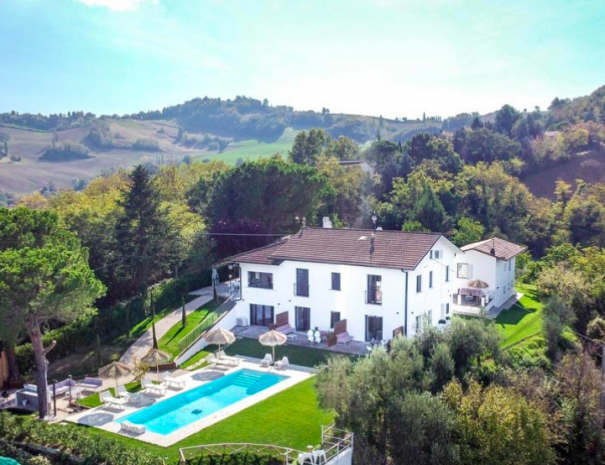 Vakantiehuis met zwembad Italie, luxe vakantiehuisje in Italie met zwembad, villa tre sorelle
