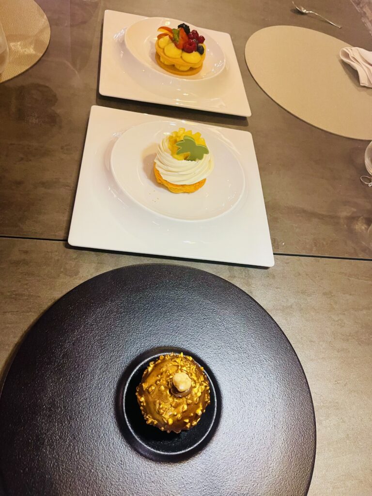 Mooi gepresenteerde gerechten tijdens een diner in Corinaldo